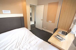 Double Bedroom with Great Storage